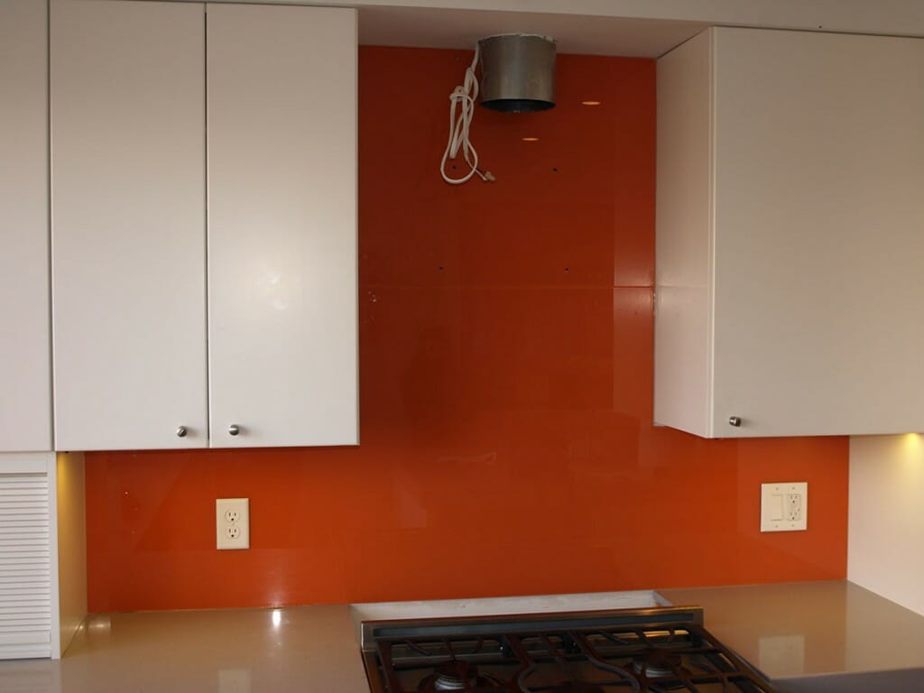 colored glass kitchen backsplash